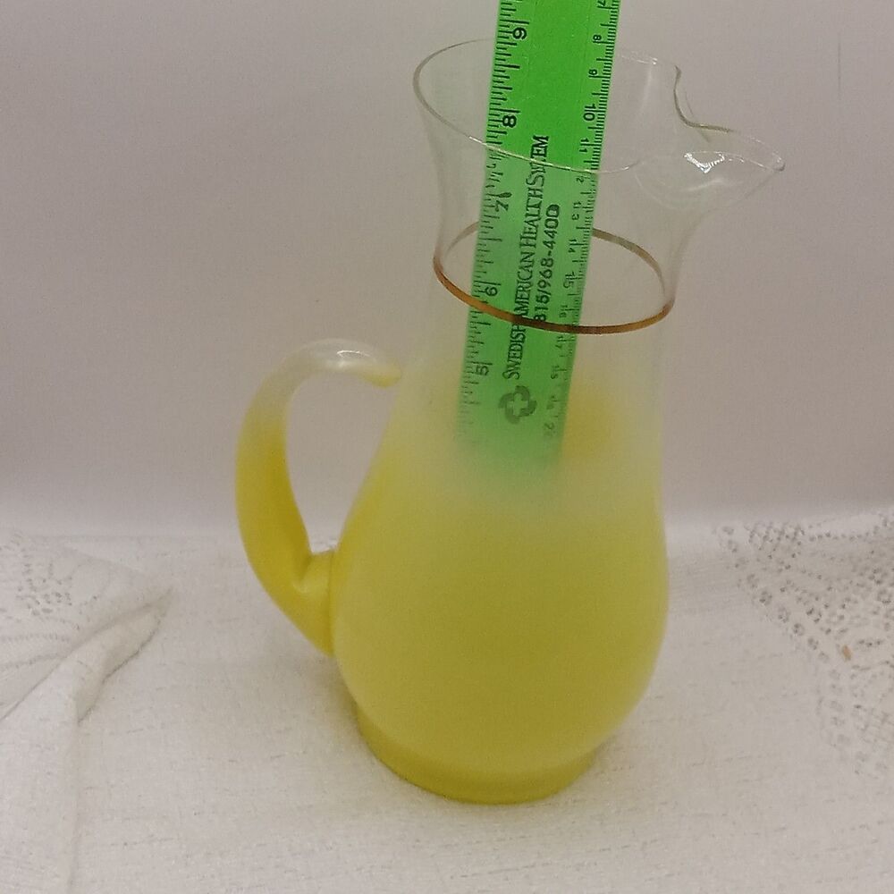 BLENDO Yellow MCM Glass Pitcher 24 OZ Ombre Ice Lip 9 inch - Picture 11 of 11